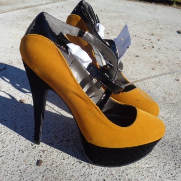 Qupid Straps  heels NWT - Picture 8 of 15
